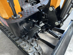 Mini Pelle TERRA CS15.R – Diesel 22,4 CV, 1 450 kg, Déport Hydraulique,neuve