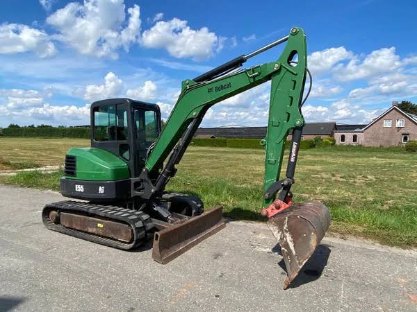 Bobcat E55, (2012), 2881 heures, 5.7T + 3 Godets – occasion