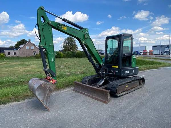Bobcat E55, (2012), 2881 heures, 5.7T + 3 Godets – occasion
