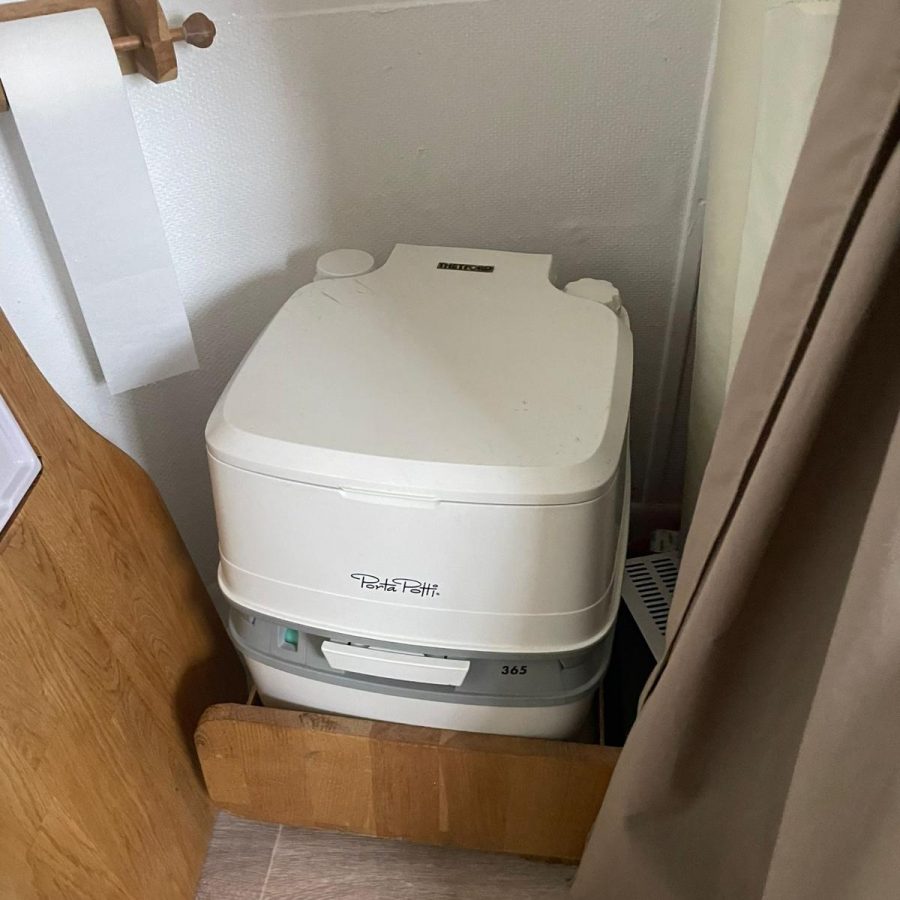 Caravane Airstream 1972 américaine double essieux transformée beauty truck 8,20m occasion