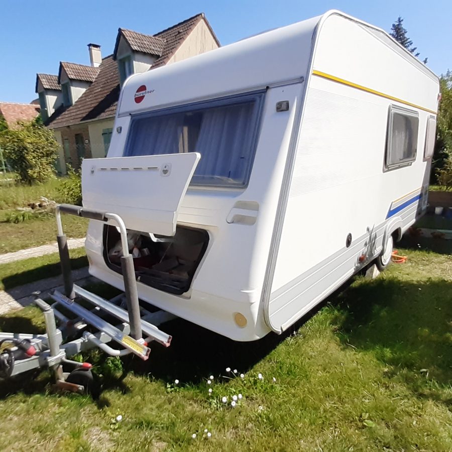 Caravane Bürstner Ventana 400TS Avantgarde 2000 – 2 couchages – Simple essieu – 6.13m – occasion