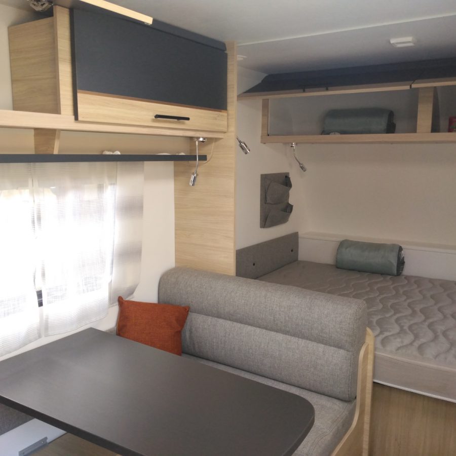 Caravane Caravelair 2022 – 4 couchages – Simple essieu – 5.9m occasion