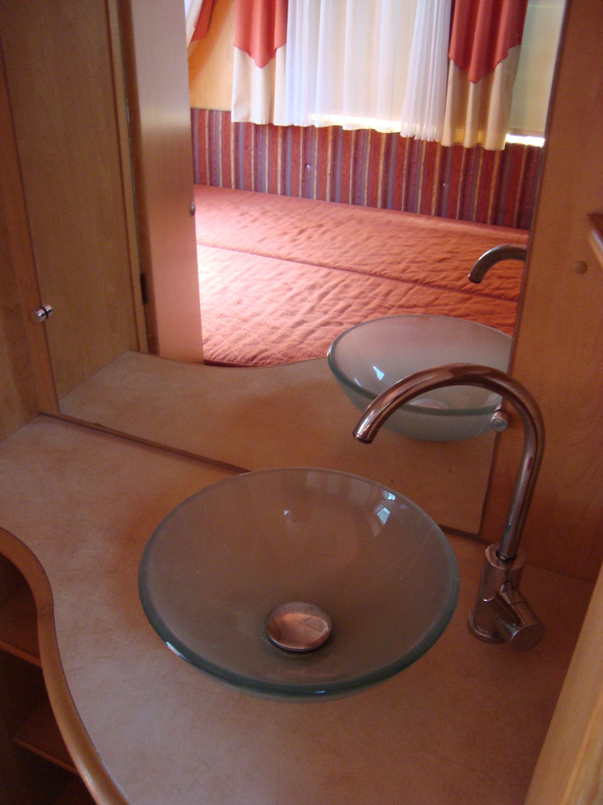 Caravane Caravelair Ambiance 2010 – 4 couchages – 6 m – Simple essieu – Bon état avec Moover occasion