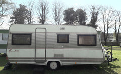 Caravane Dethleffs Camper 1994 – 4 couchages – Simple essieu – Avec auvent gonflable occasion