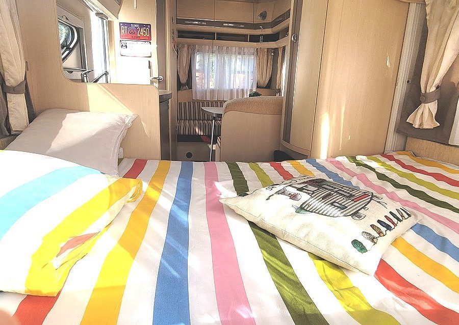 Caravane Hobby 2010 3 places simple essieu avec auvent et déplace-caravane occasion