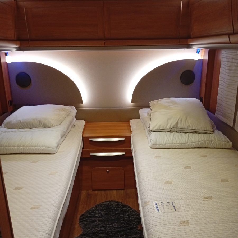 Caravane Hymer Nova 2016 full option 4 places climatisation essieu renforcé occasion