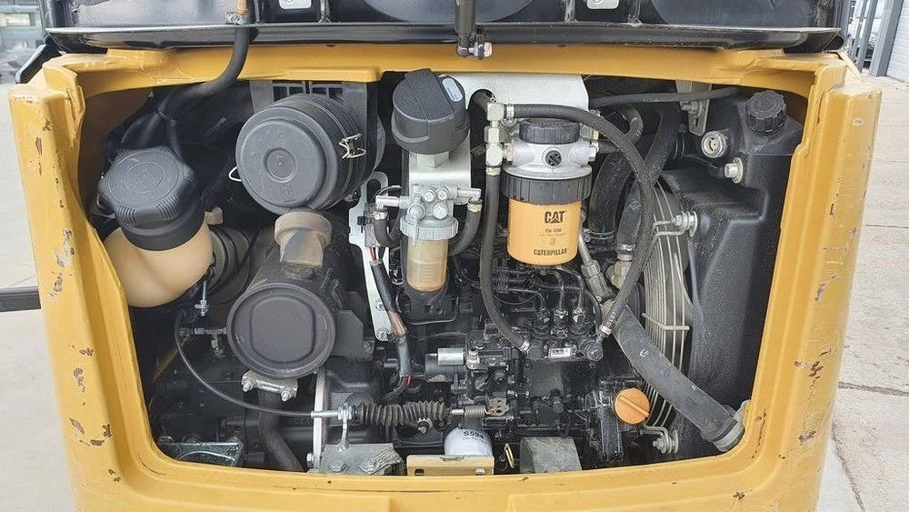 Caterpillar 302.2D, (2013), 2 468 heures, 2.1T + 3 Godets – occasion