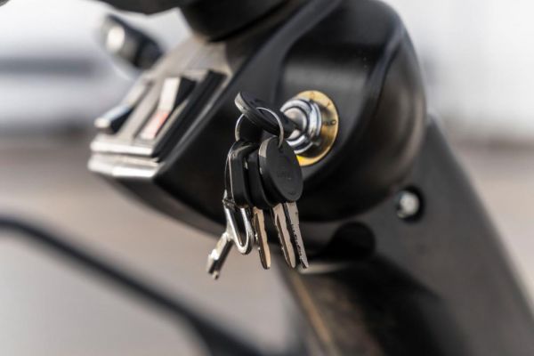 Chargeuse sur pneus CT-W12I – 1200 kg, direction articulée, godet & attache rapide neuve