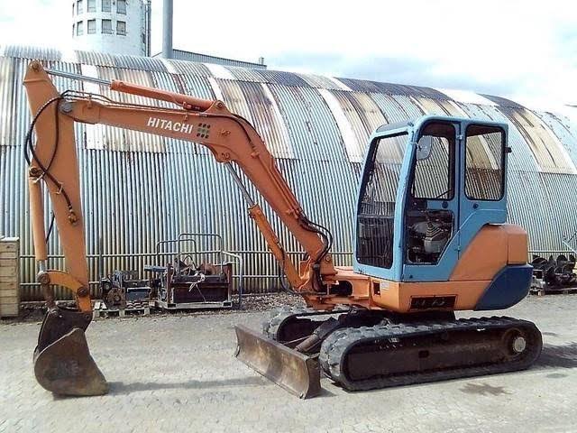 Hitachi EX40, (2000), 4600 heures + 3 Godets – occasion