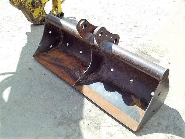 Hitachi EX40, (2000), 4600 heures + 3 Godets – occasion