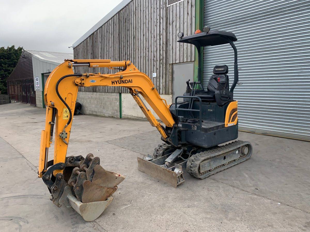 Hyundai Robex 17Z-9A, (2015), 1.7T – occasion