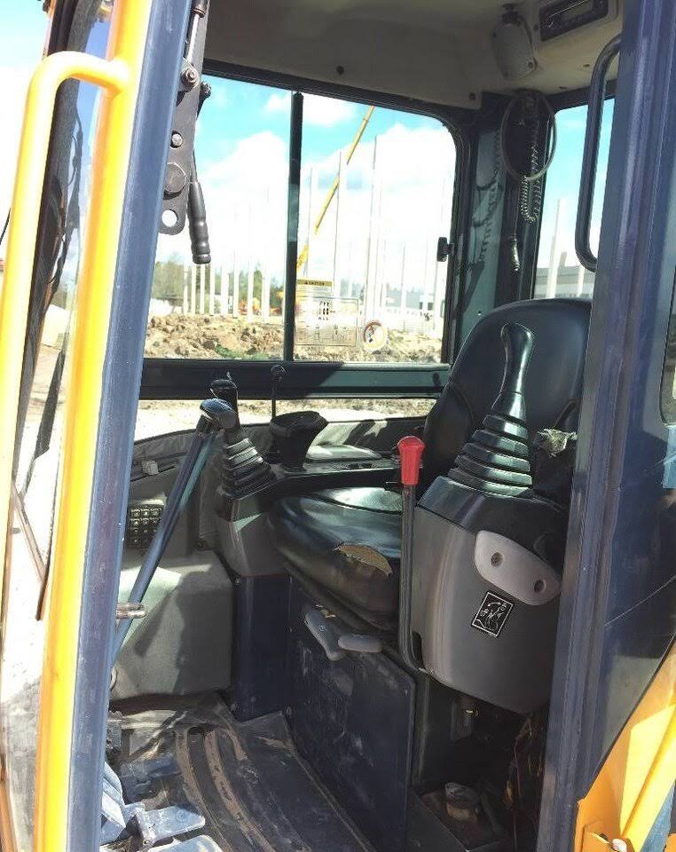 Hyundai Robex 27Z-9, (2011), 5800 heures, 2.8T – occasion