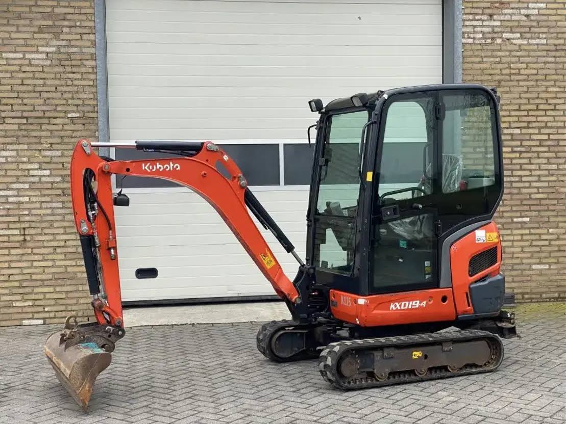 Kubota KX019-4, (2012), 8386 heures, 1.8T, + 3 Godets – occasion