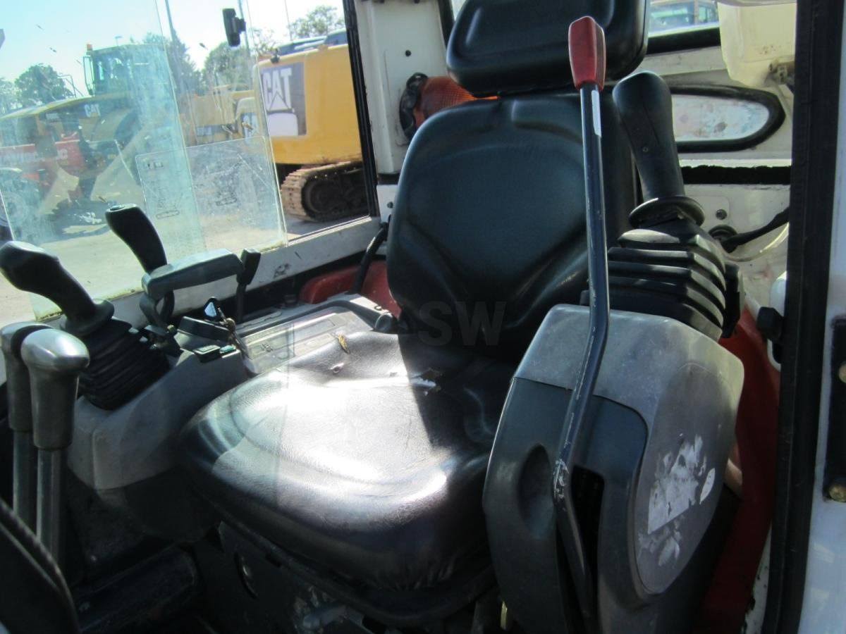 Kubota U25-3, (2005), 6333 heures, 2.6T + 3 Godets – occasion