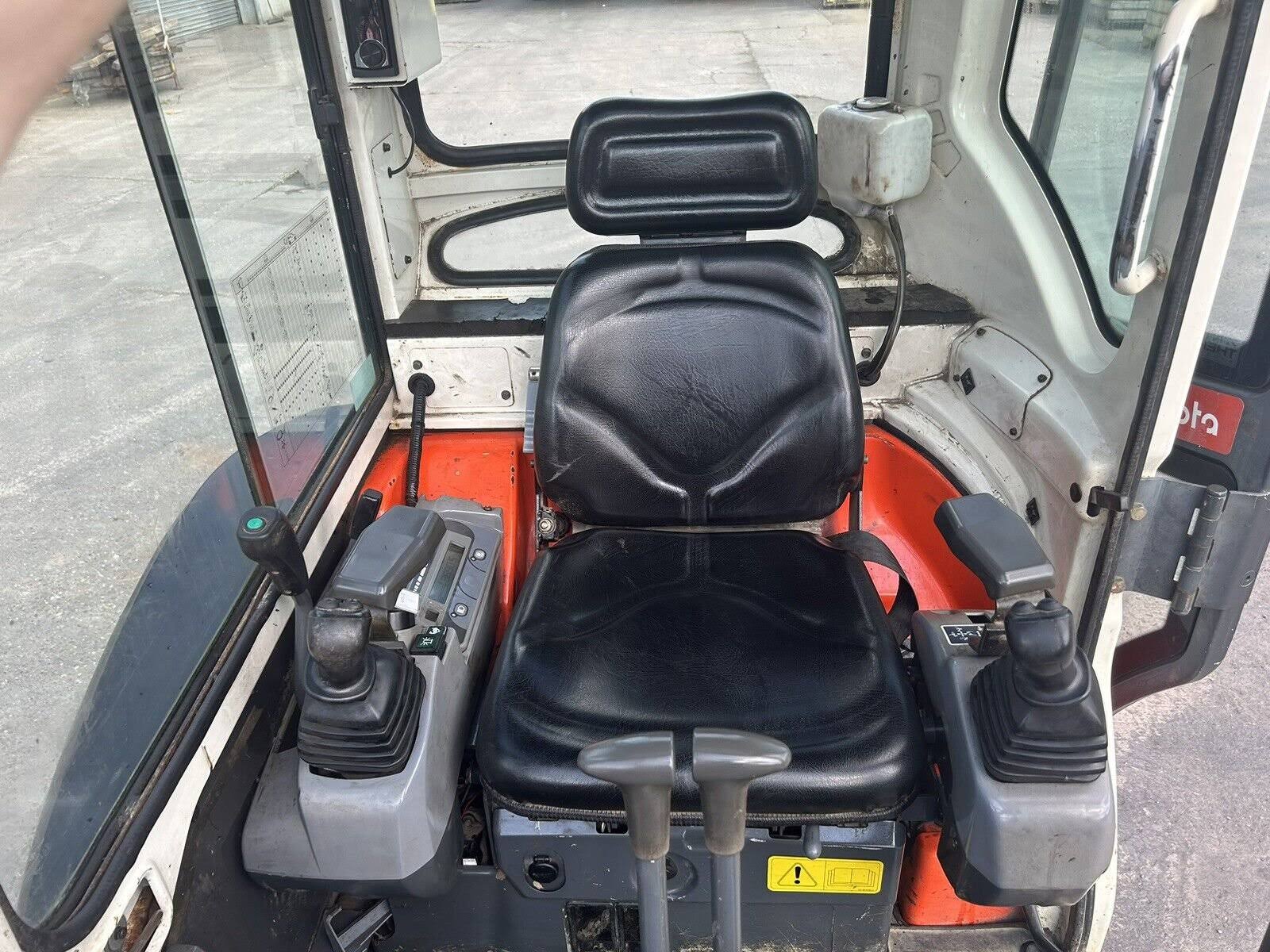 Kubota U27-4, (2018), 1578 heures, 2.7T – occasion