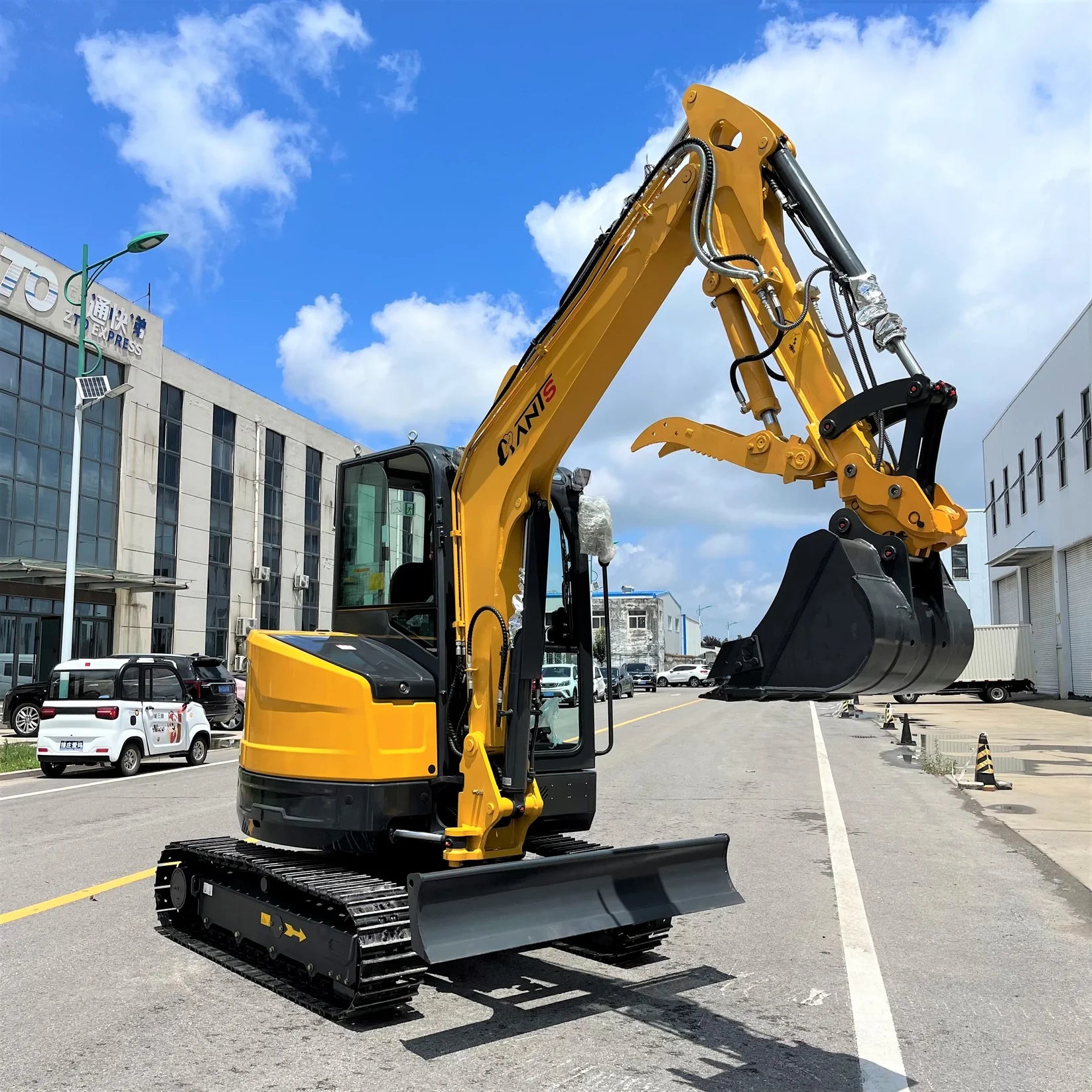 Mini-pelle 3500 kg moteur Kubota chenilles caoutchouc neuve