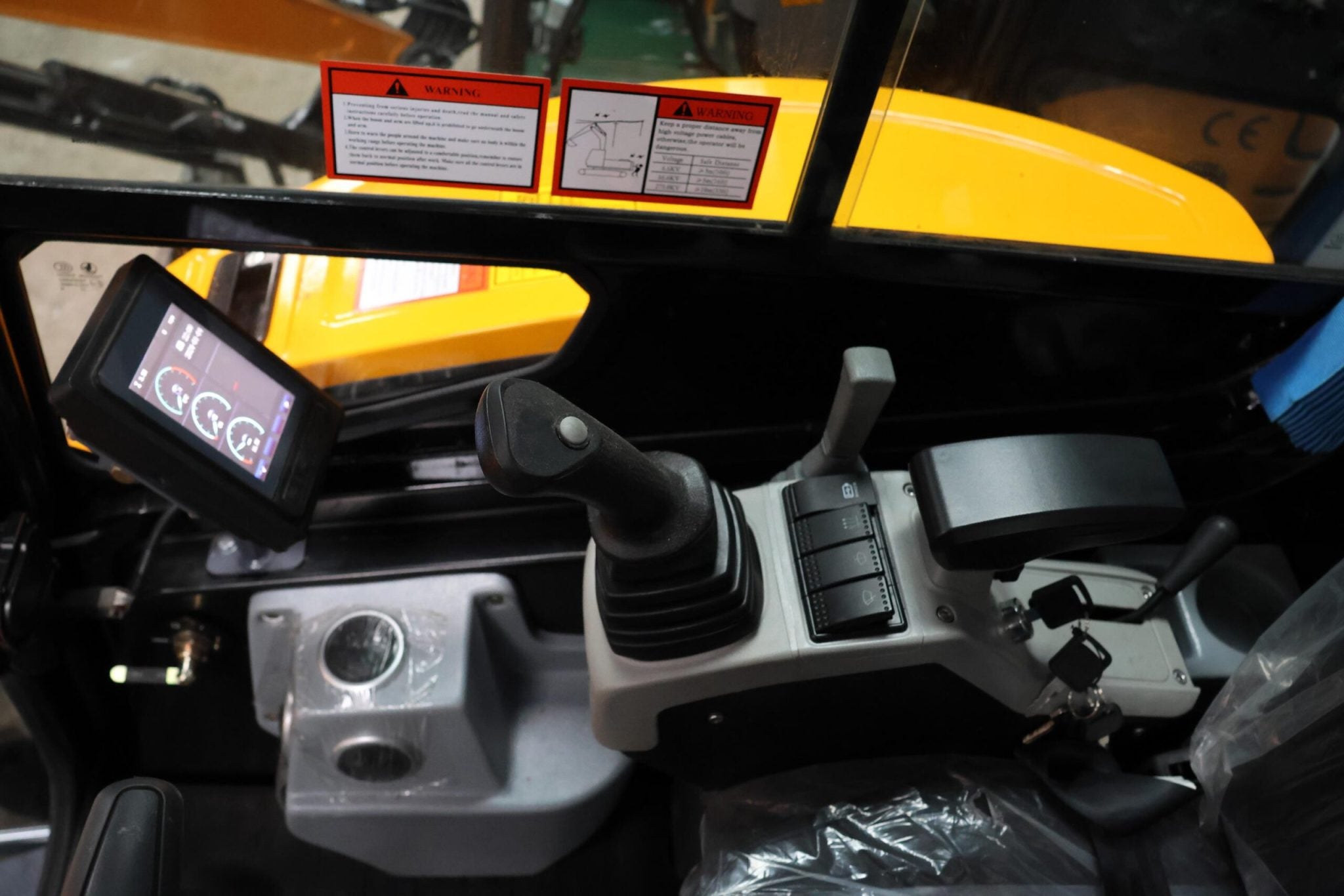 Mini Pelle APS KMZ 28 avec Bras de Torsion – Occasion