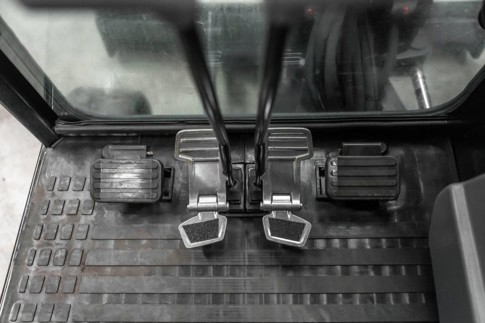 Mini-pelle Bobmaster Ultimate neuve – 2680 kg, diesel Yanmar, bras articulé neuve