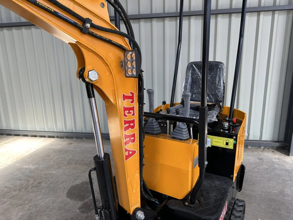 Mini Pelle TERRA CS10.R – Diesel 11,7 CV, 1000 kg, Déport Hydraulique, neuve