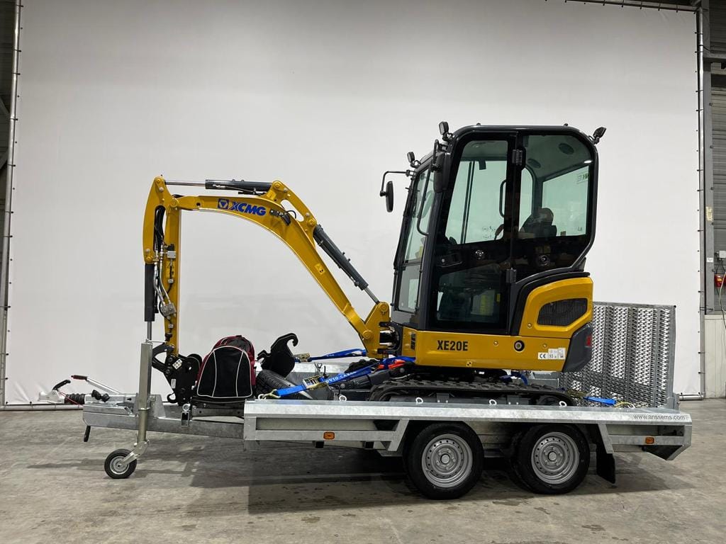 Mini-pelle XCMG XE20E-C 2 Tonnes Diesel 15-20 CV Profondeur Creusement 2,5m neuve
