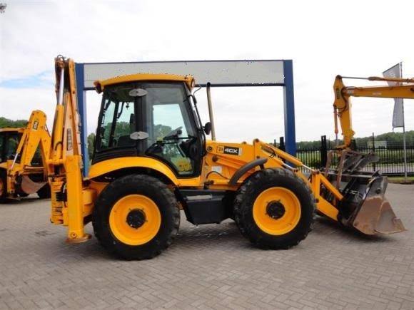 Rétrocaveuse JCB 4CX 2007 – Puissante 4 Roues Directrices