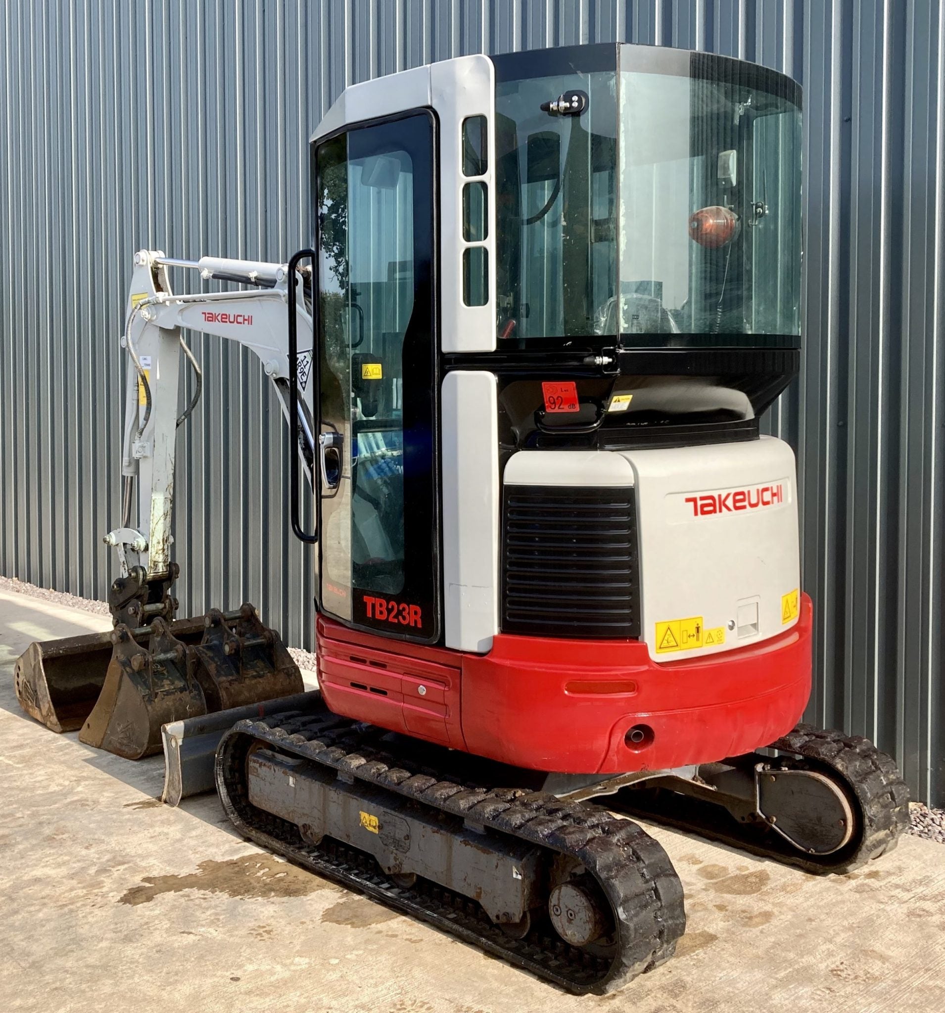 Takeuchi TB23R Mini Pelle sur Chenille 2,5 Tonnes 2018 Occasion