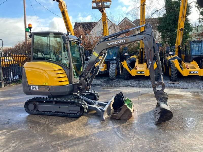 Volvo EC27C, (2015), 3095 heures, 2.8T – occasion